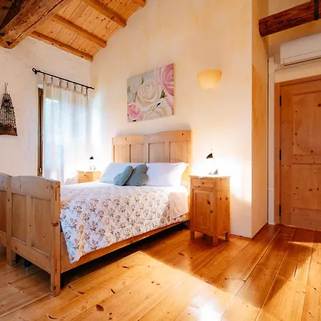 Agriturismo Le Noci Farm stay *